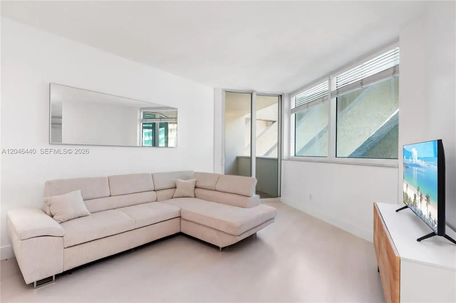 300 S Pointe Dr # 907, Miami Beach FL 33139 photo 4