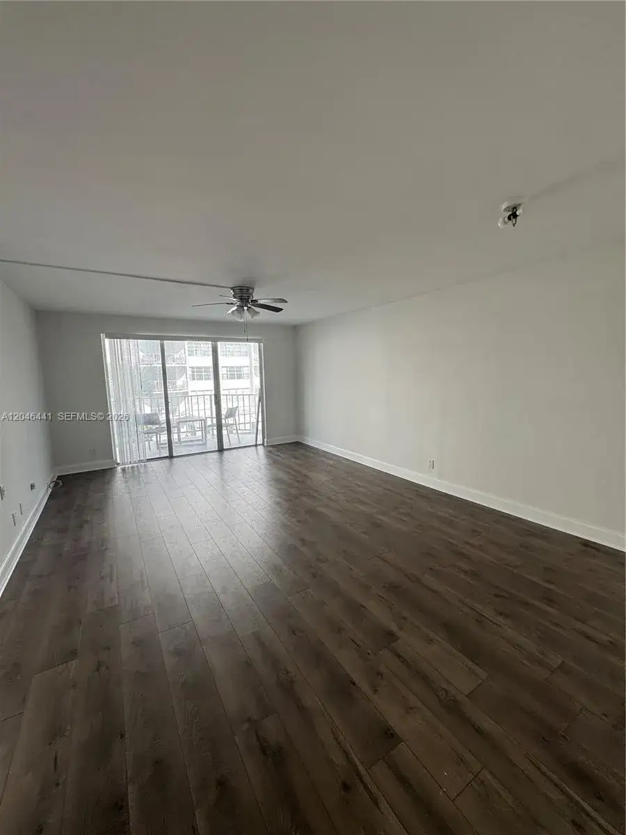 16710 NE 9th Ave # 305, North Miami Beach FL 33162
