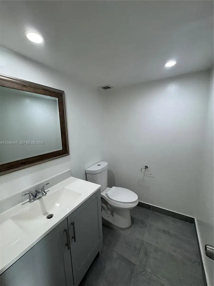 16710 NE 9th Ave # 305, North Miami Beach FL 33162 photo 5