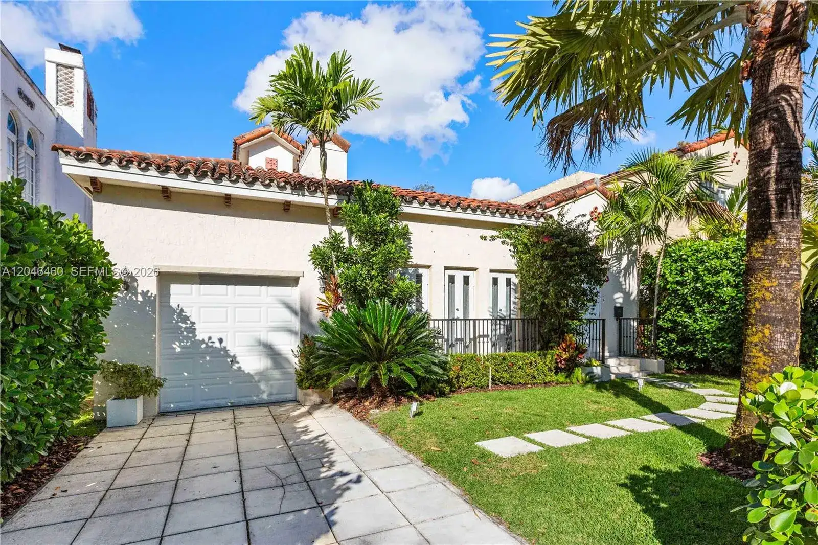 737 Alhambra Cir, Coral Gables FL 33134 photo 2