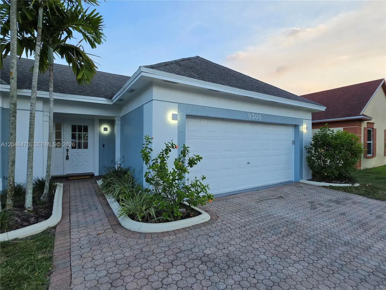 9300 Dunhill Dr, Miramar FL 33025
