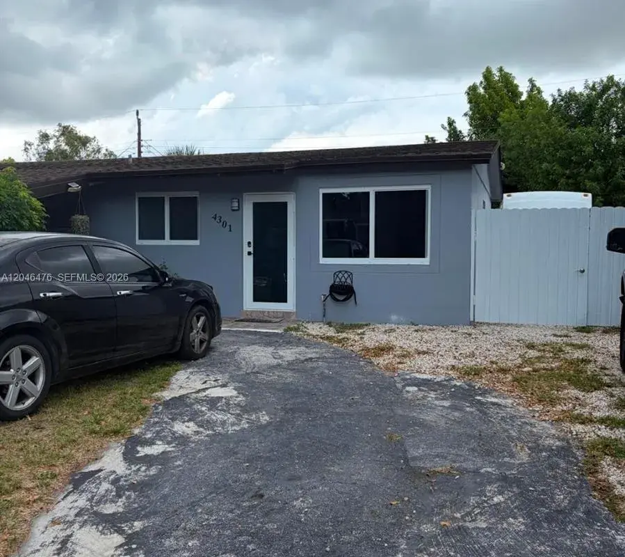 4301 NW 59th Ct, North Lauderdale FL 33319