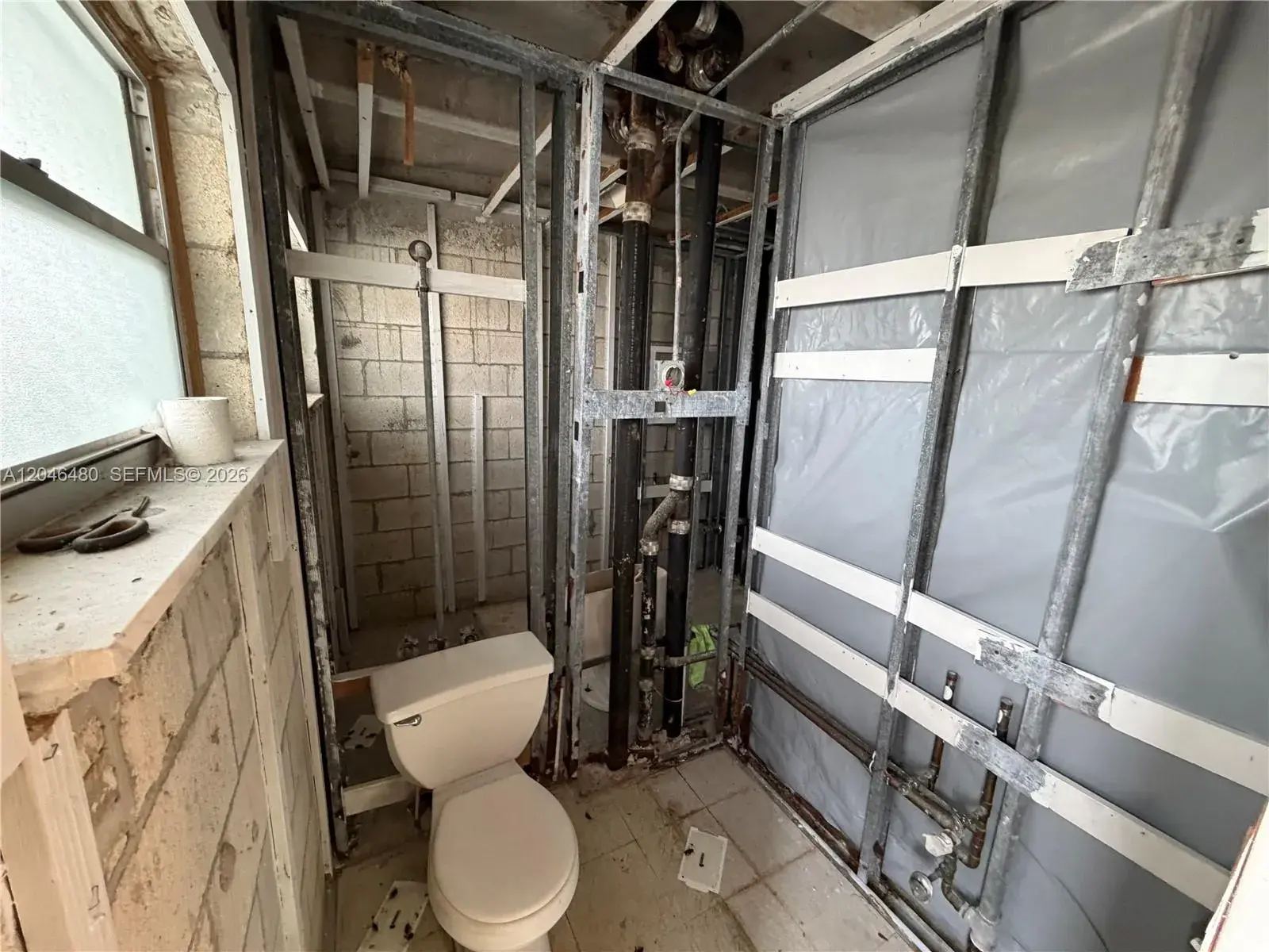 1000 NE 14th Ave # 405, Hallandale Beach FL 33009