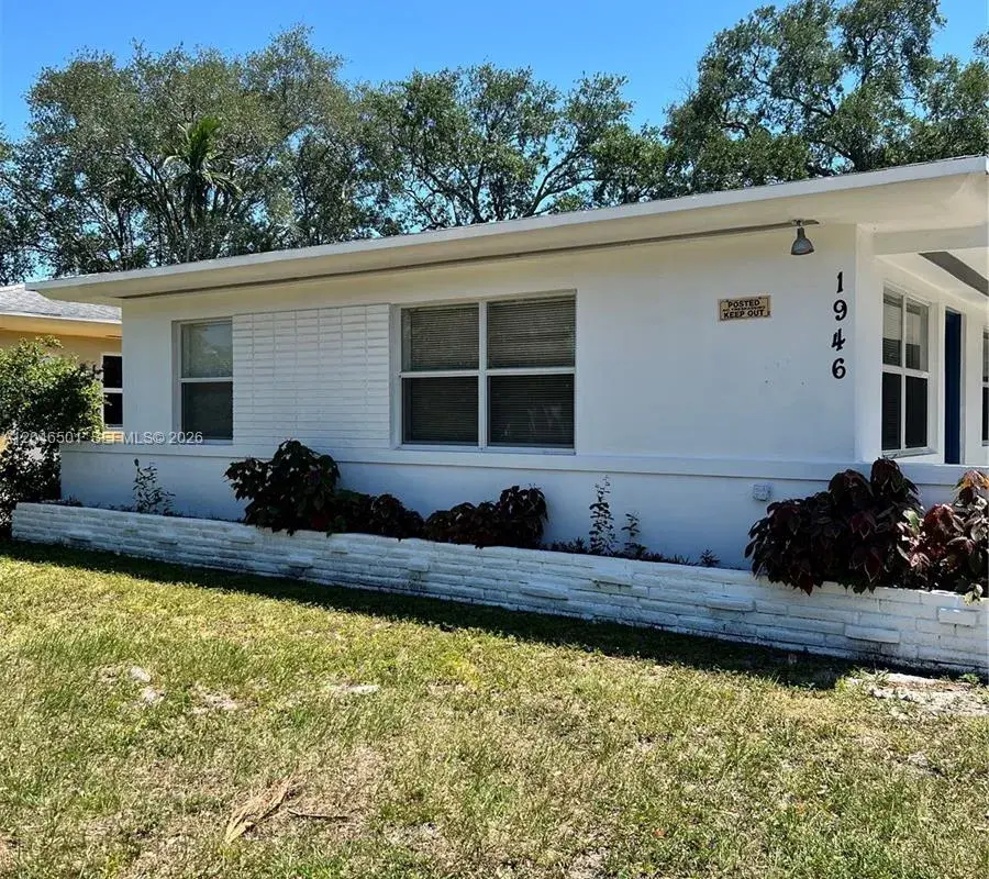 1946 NE 167th St # 1, North Miami Beach FL 33162