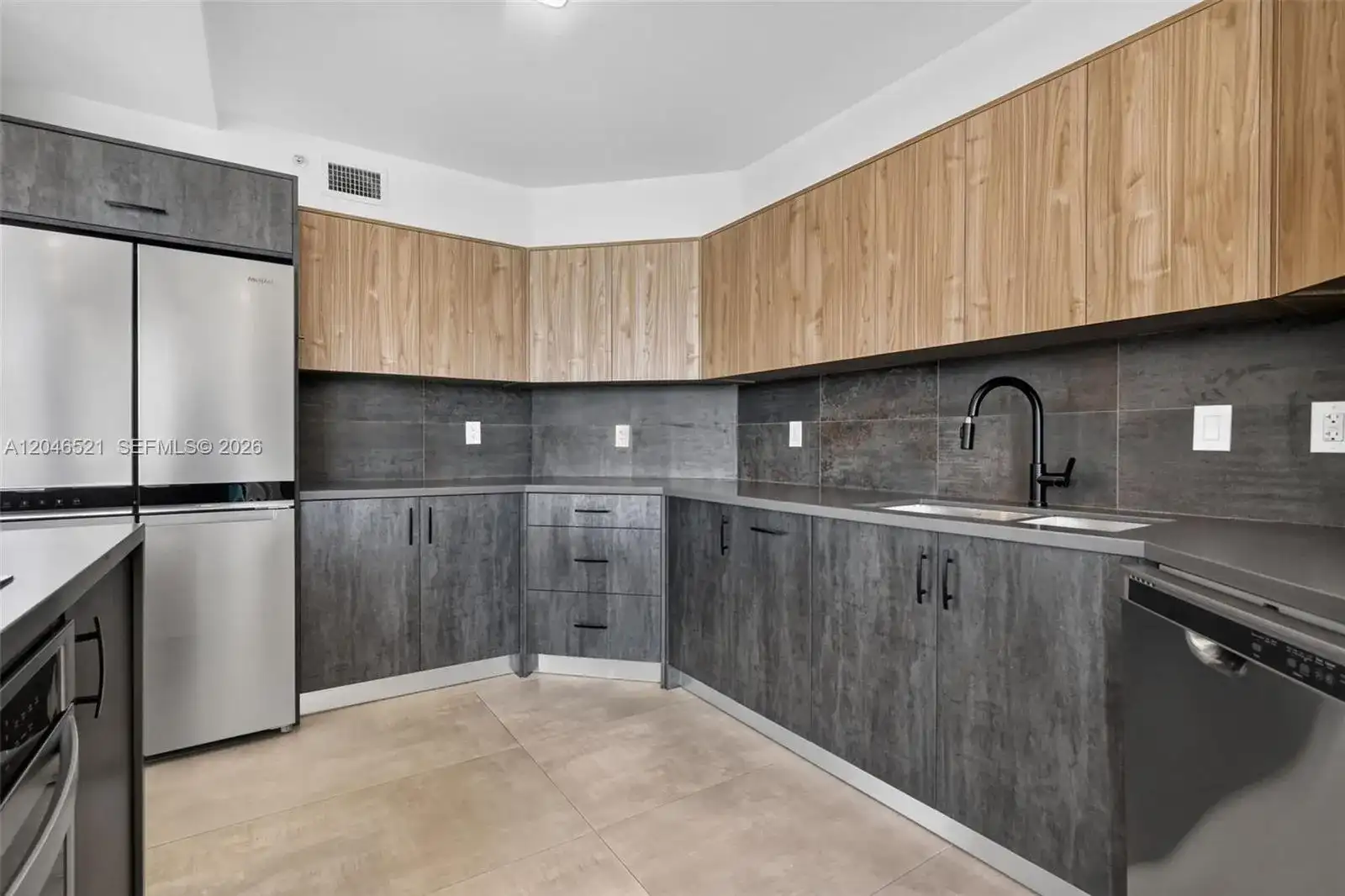 3370 Hidden Bay Dr # 1212, Aventura FL 33180