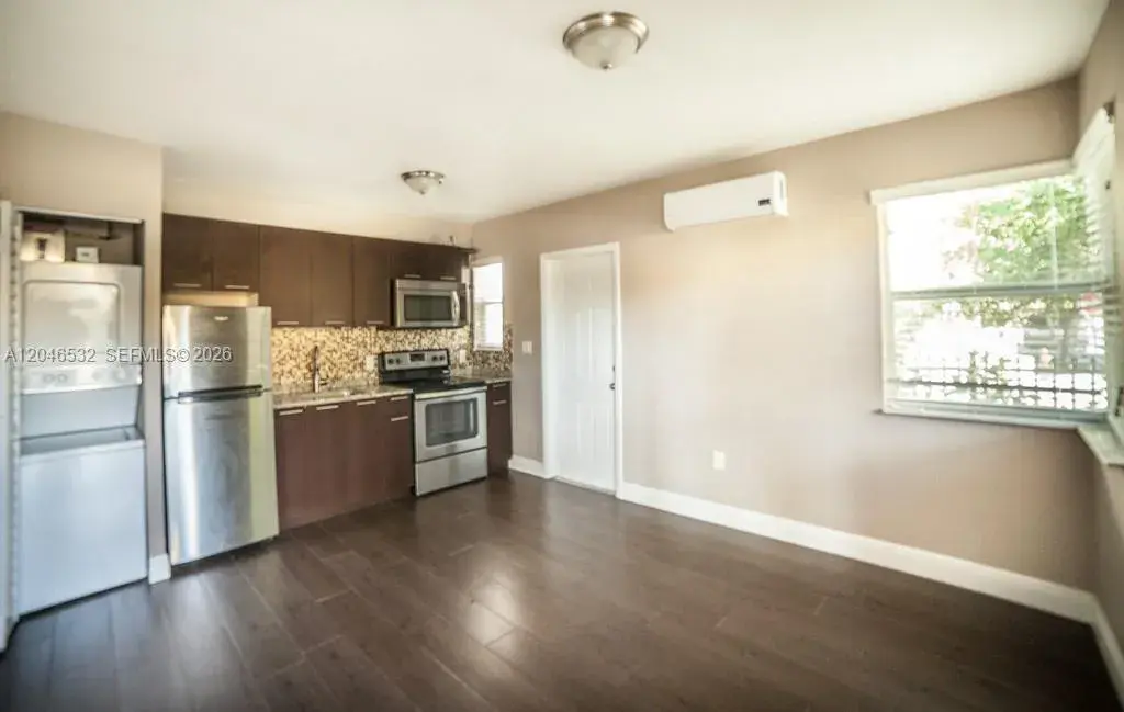 500 SW 9th Ave # 1, Miami FL 33130