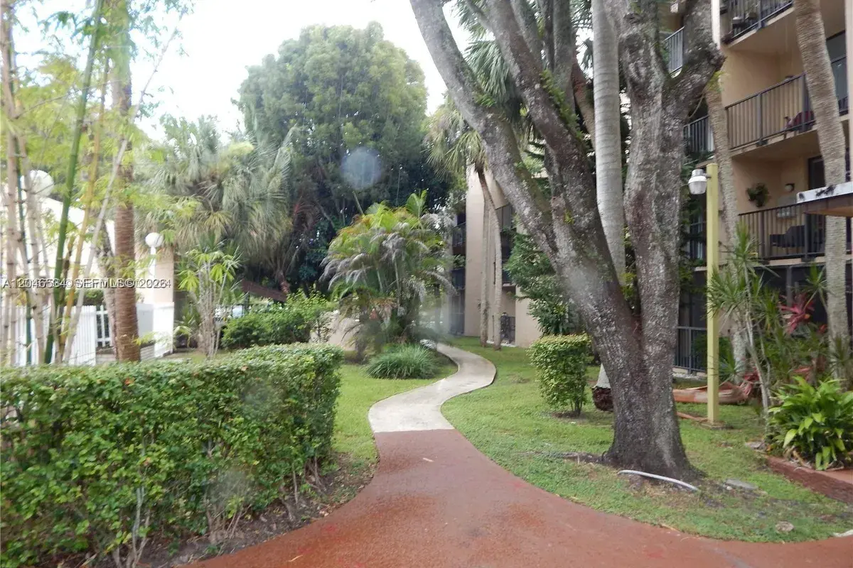 14601 N Kendall Dr # 304K, Miami FL 33186