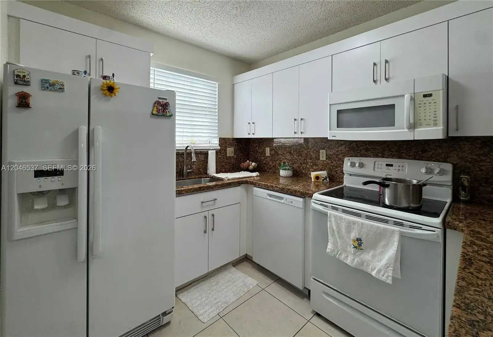 2365 W 74th St, Hialeah FL 33016 photo 4