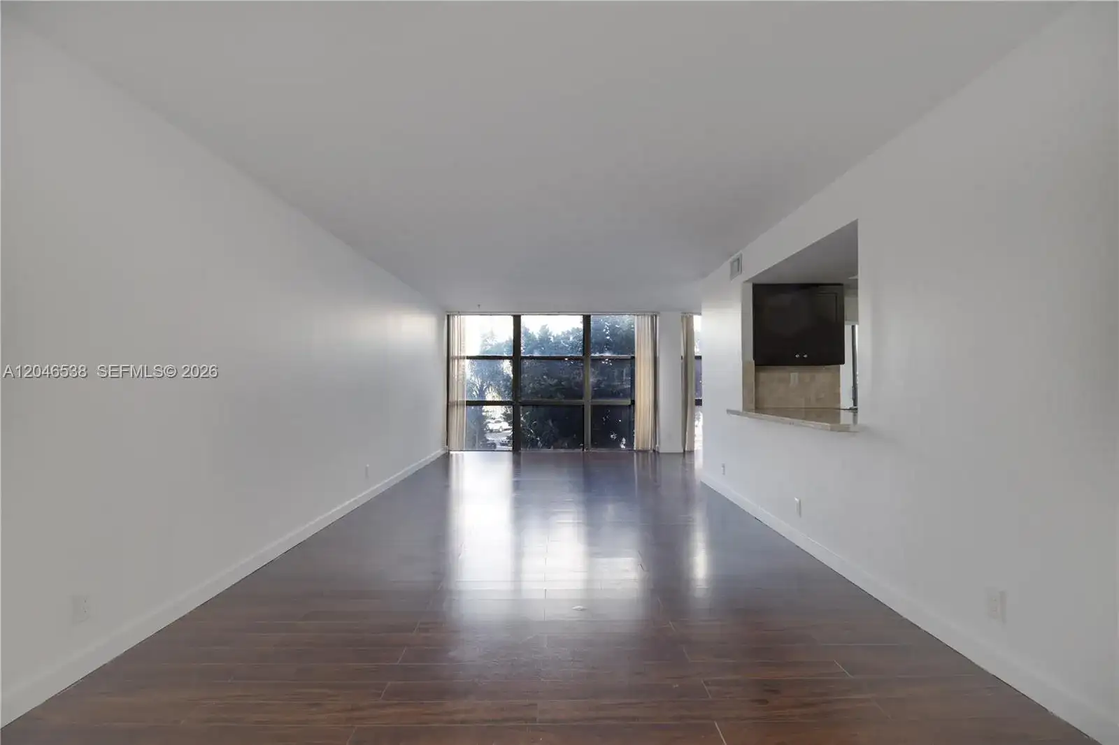 1000 Parkview Dr # 302, Hallandale Beach FL 33009 photo 2