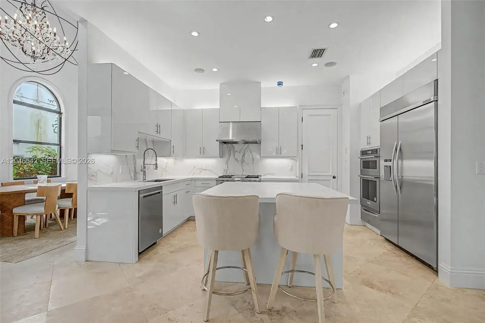 2561 Trapp Ave, Miami FL 33133 photo 4