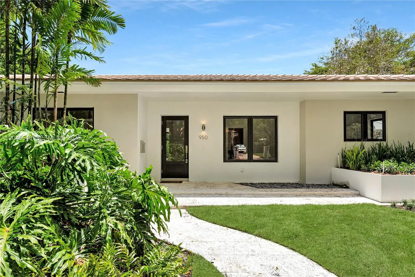 950 Bayamo Ave, Coral Gables FL 33146