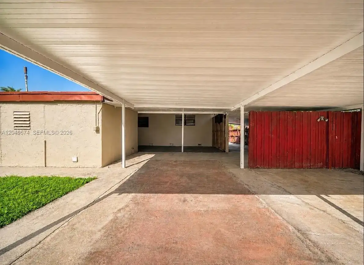 620 NW 182nd Ter, Miami Gardens FL 33169 photo 3