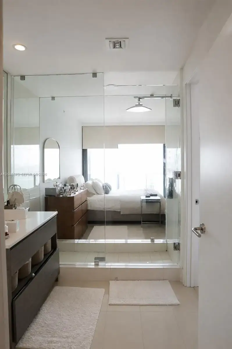460 NE 28th St # 802, Miami FL 33137 photo 4