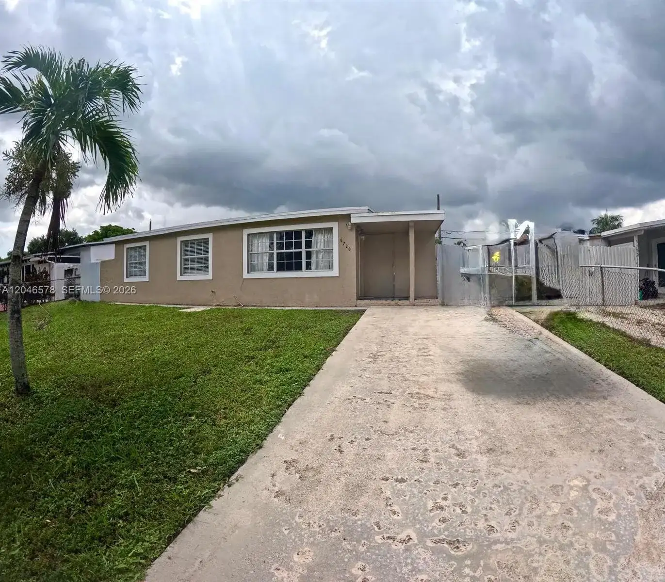5720 SW 38th Ct # 5720, Davie FL 33314 photo 3