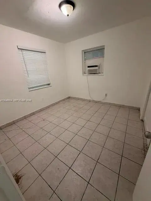 2510 NE 181st St # 1, North Miami Beach FL 33160