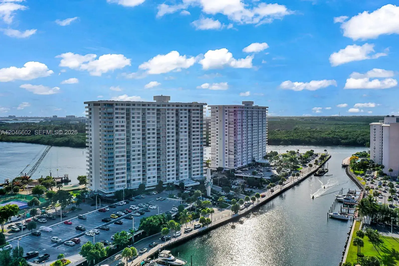 300 Bayview Dr # 1709, Sunny Isles Beach FL 33160