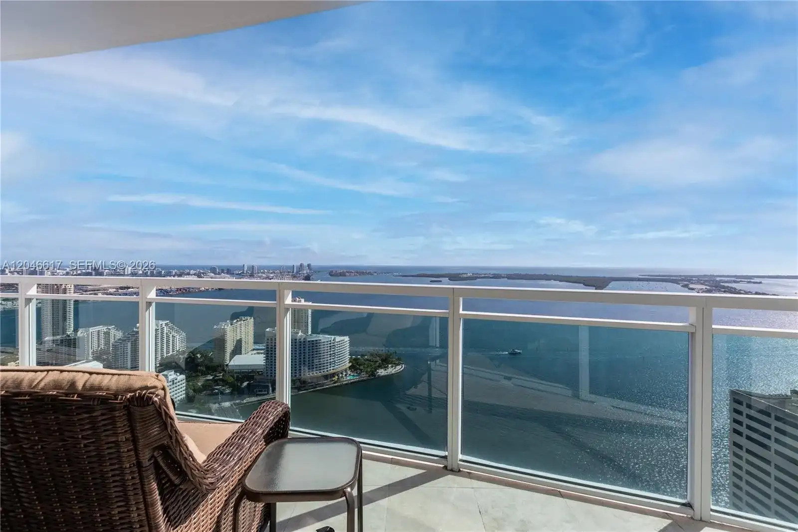 950 Brickell Bay Dr # 5011, Miami FL 33131