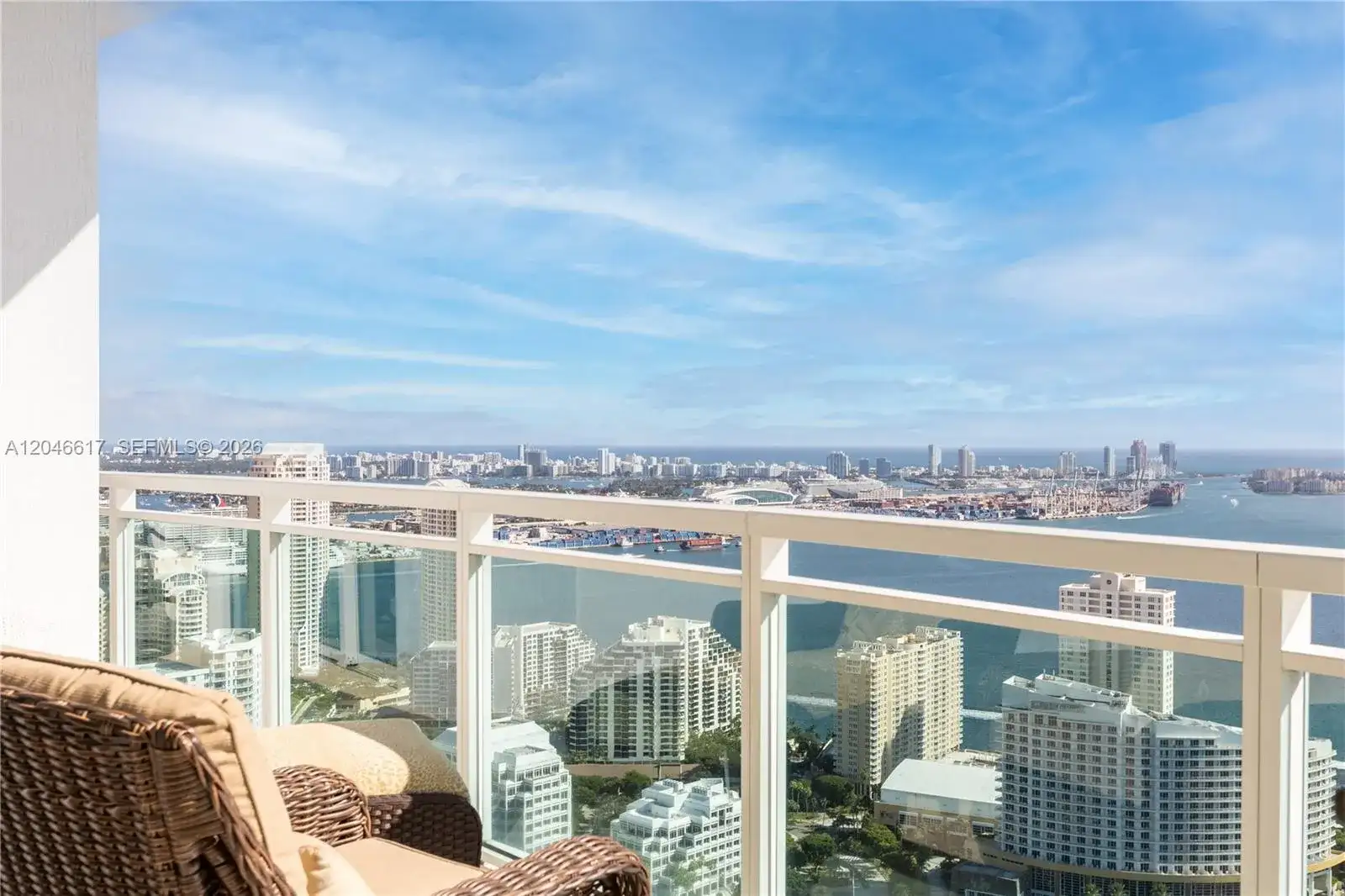 950 Brickell Bay Dr # 5011, Miami FL 33131 photo 3