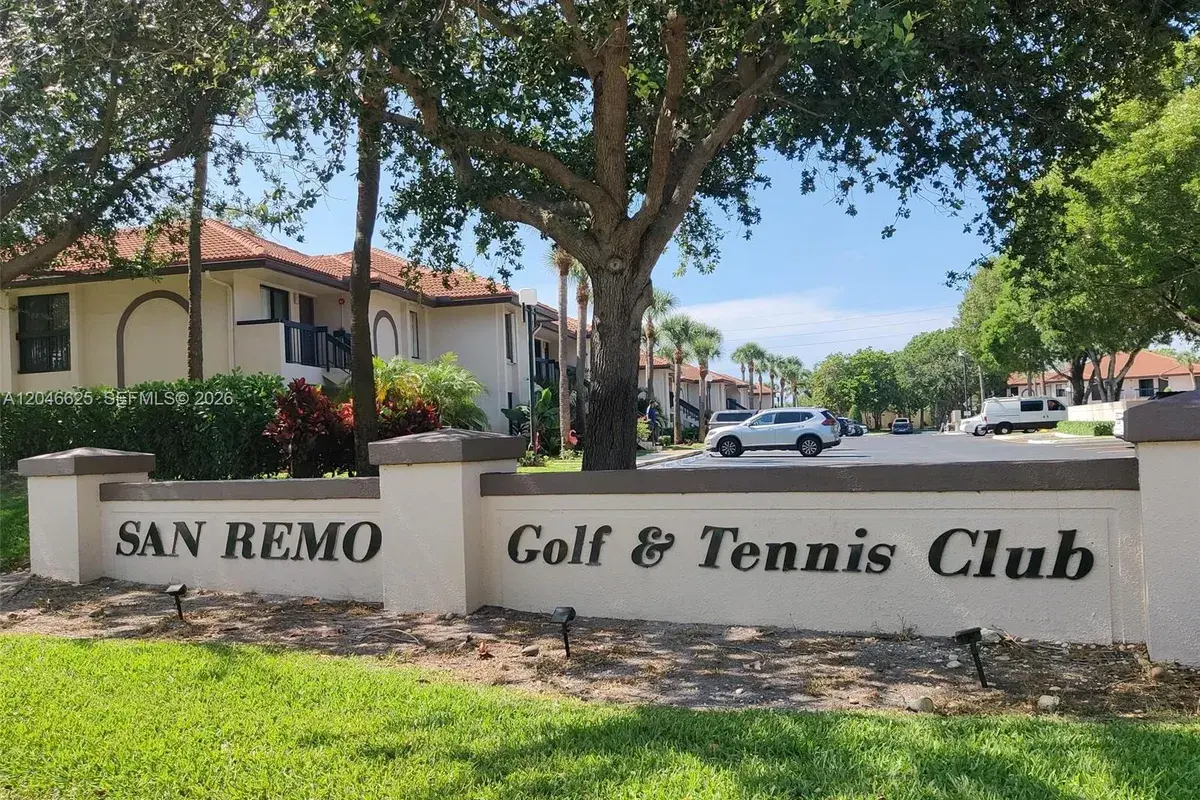 300 E Club Cir # 108, Boca Raton FL 33487