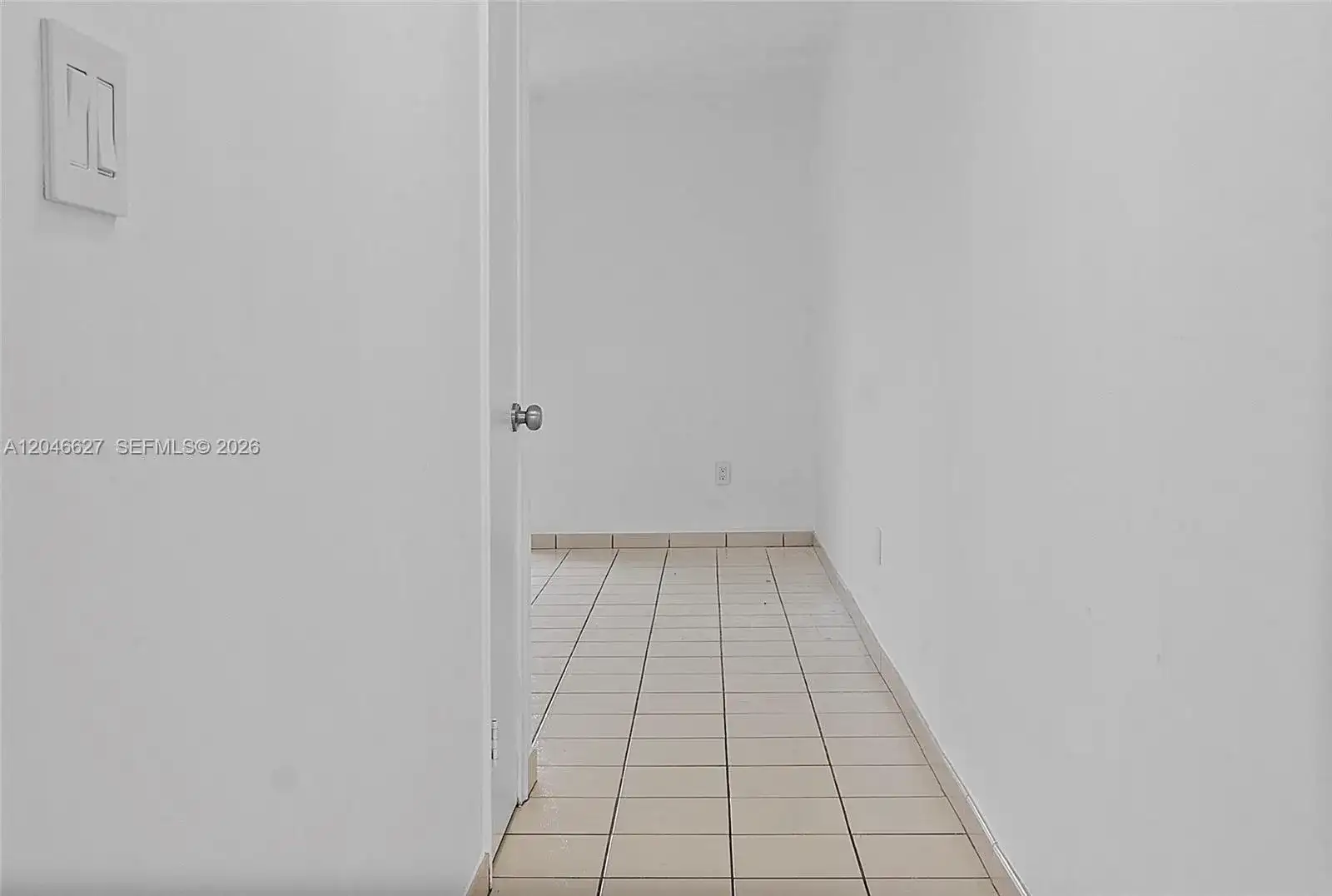 10112 SW 23rd St, Miami FL 33165 photo 5