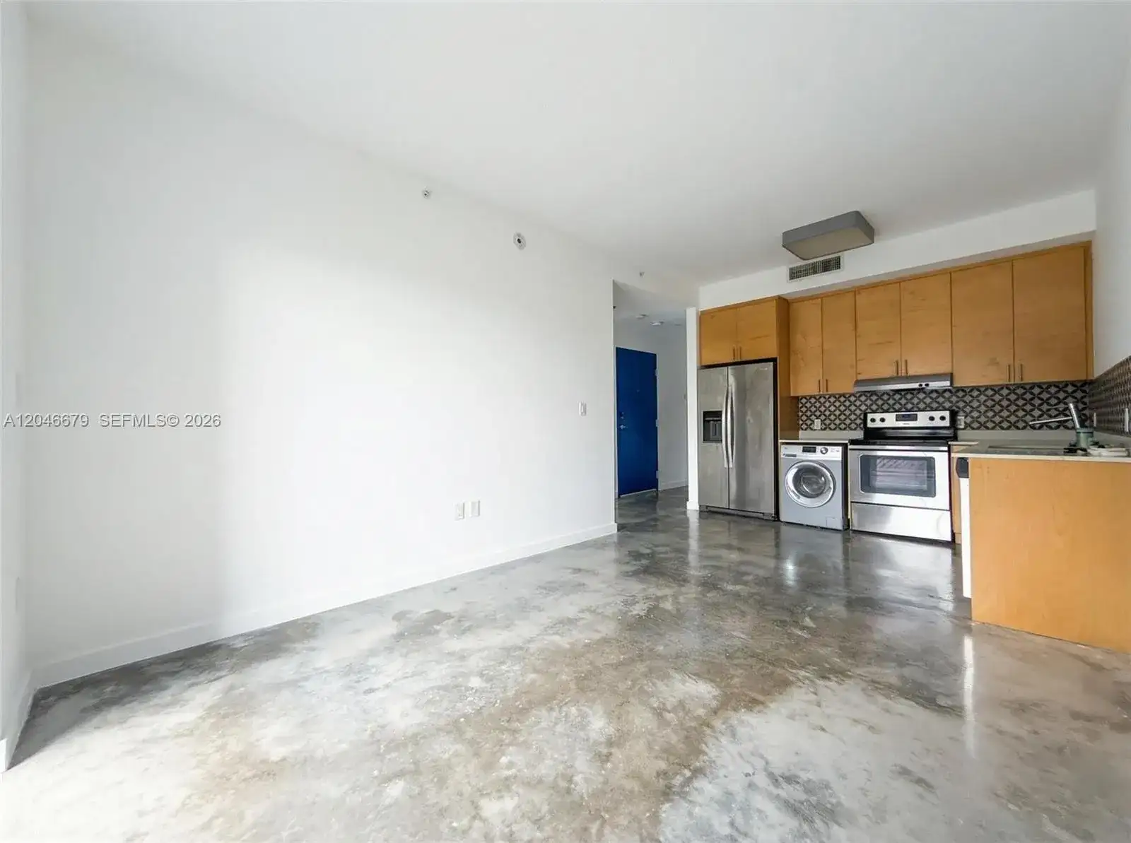 761 NW 1st St # 302, Miami FL 33128 photo 3