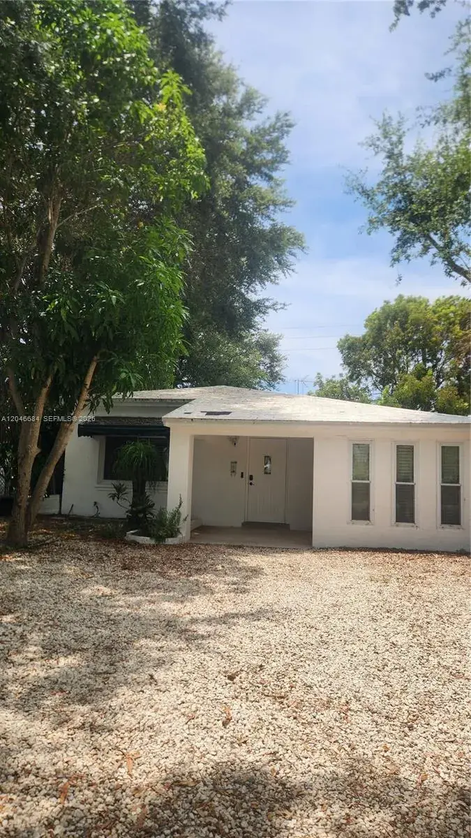 2174 NE 182nd St, North Miami Beach FL 33162