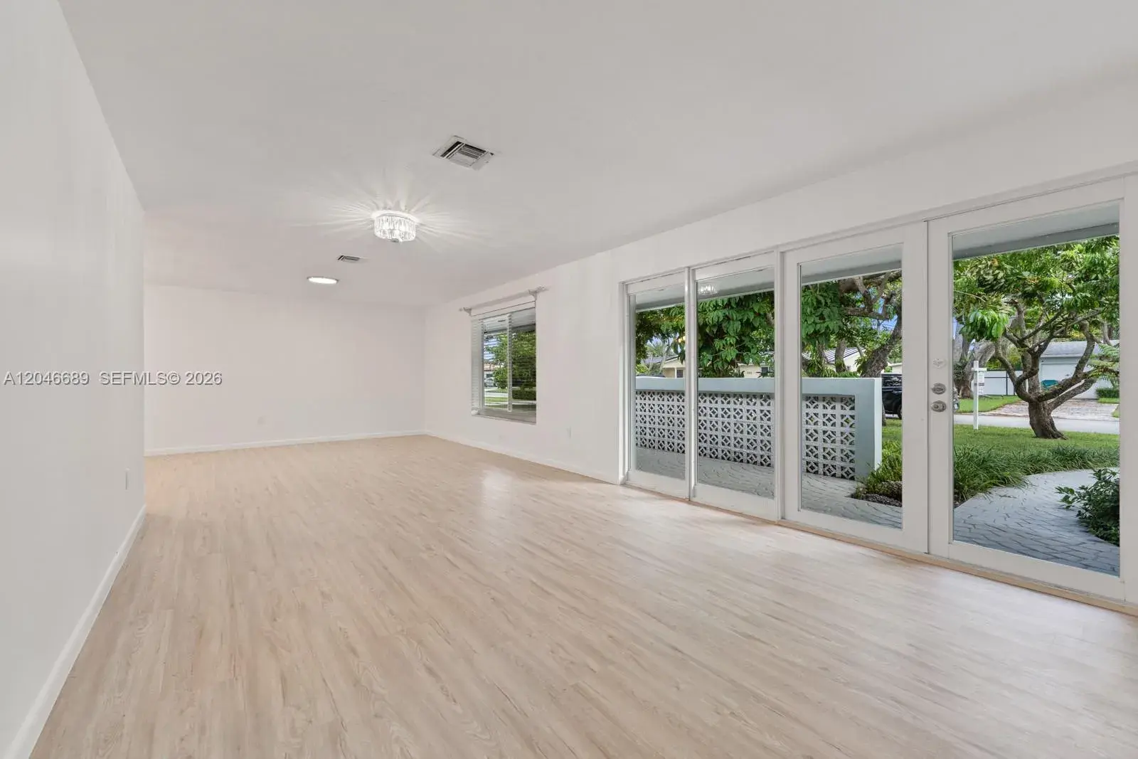7982 SW 89th St # 7982, Miami FL 33156