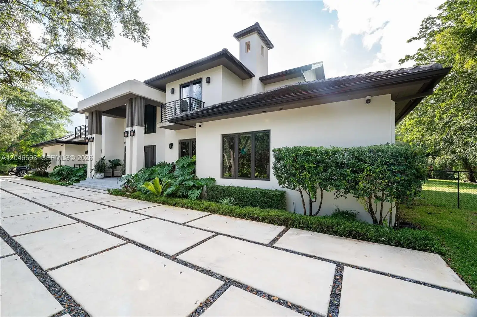 11200 SW 60th Ave, Pinecrest FL 33156 photo 2