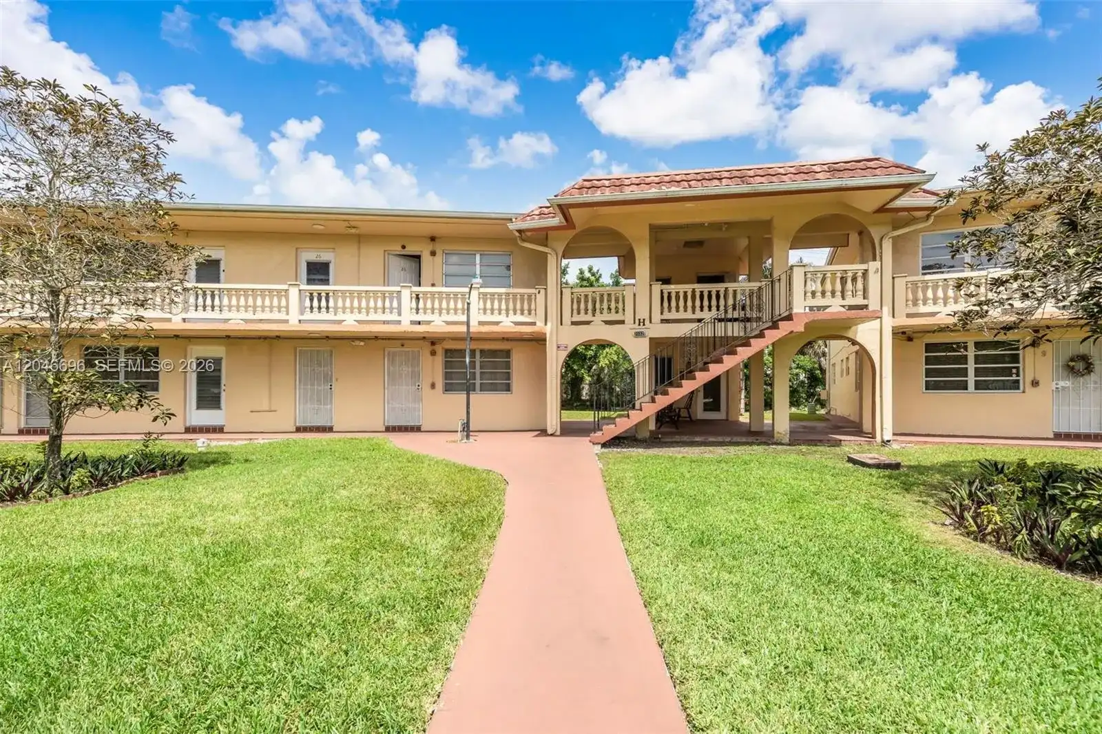 20327 NE 2nd Ave # 26, Miami FL 33179
