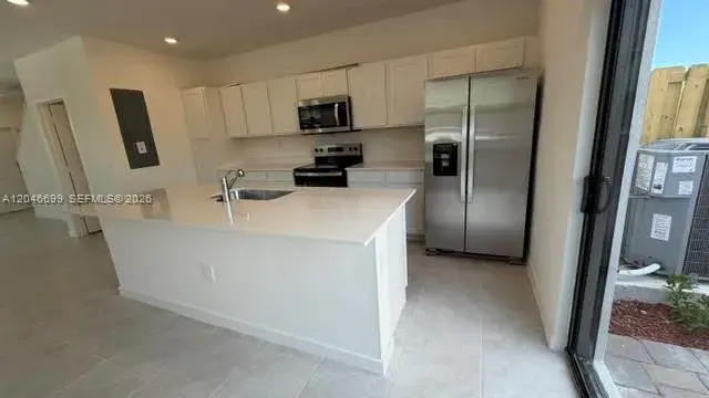 1302 NE 4th Ave # 0, Florida City FL 33034