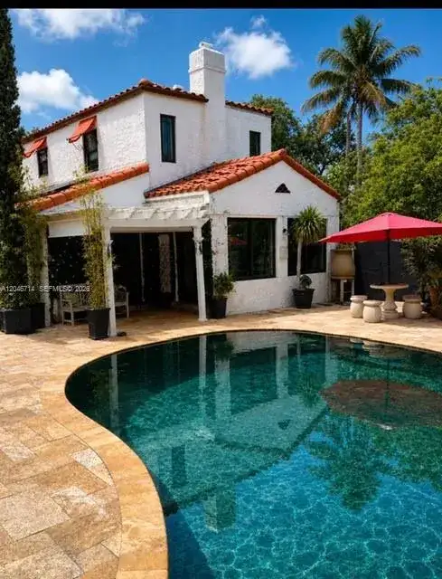 8276 E Dixie Hwy, Miami FL 33138 photo 2