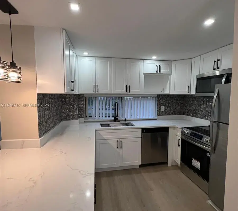 17021 N Bay Rd # 124, Sunny Isles Beach FL 33160