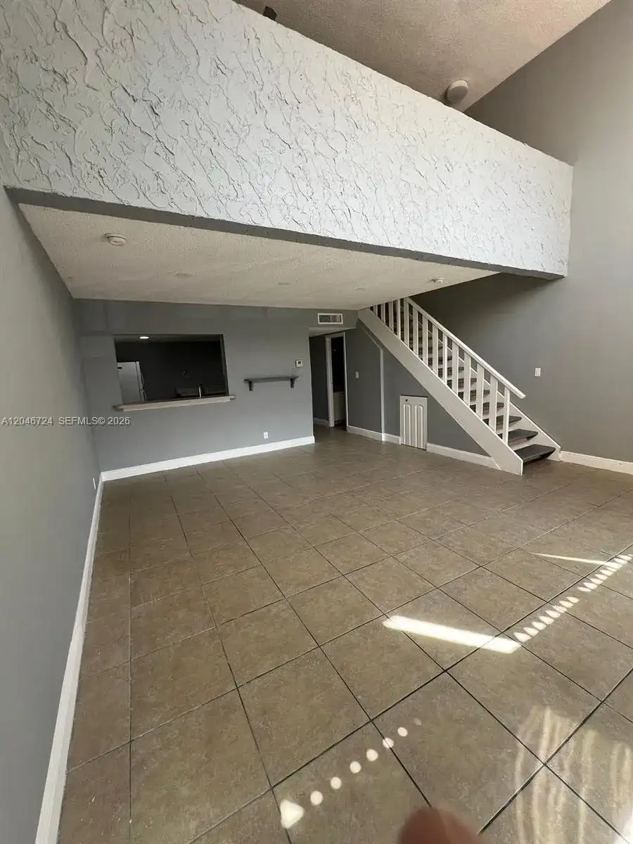 18051 NW 68th Ave # 204, Hialeah FL 33015