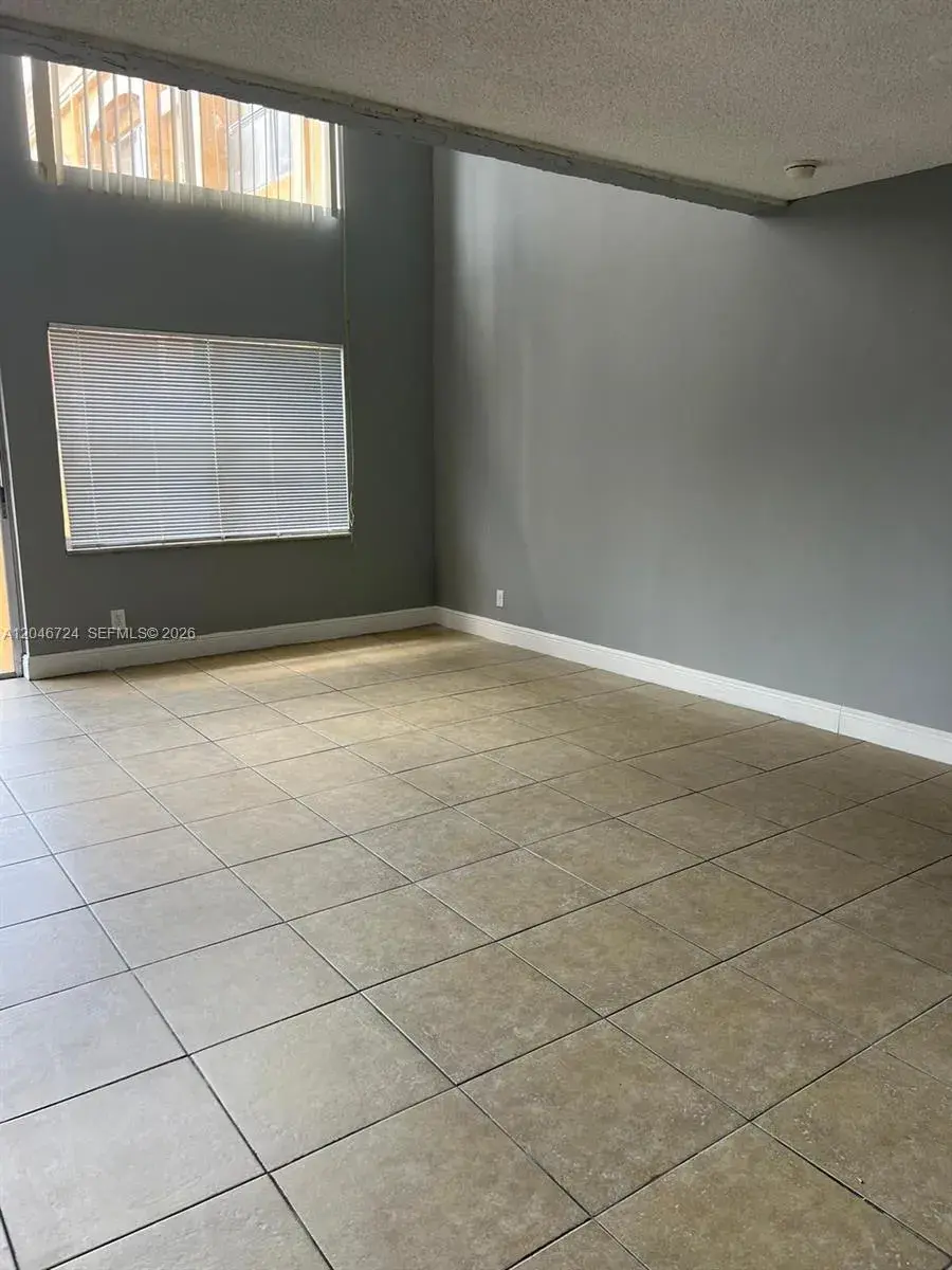 18051 NW 68th Ave # 204, Hialeah FL 33015