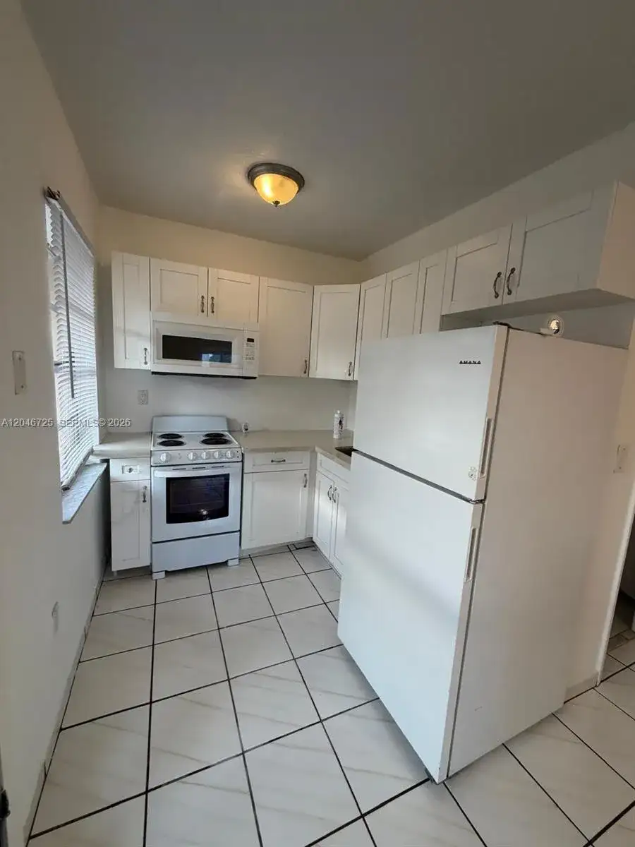 1036 NW 3rd St # 2, Miami FL 33128 photo 3