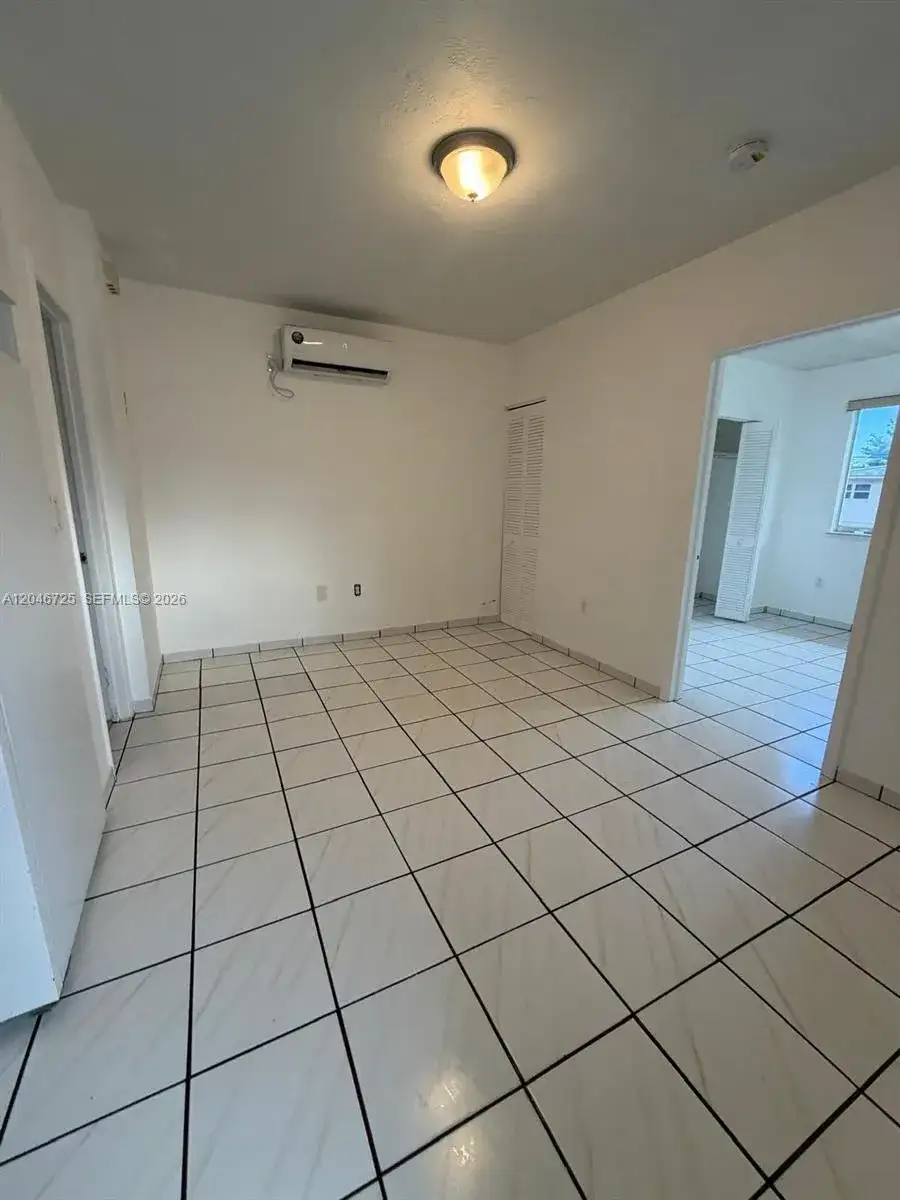 1036 NW 3rd St # 2, Miami FL 33128 photo 4