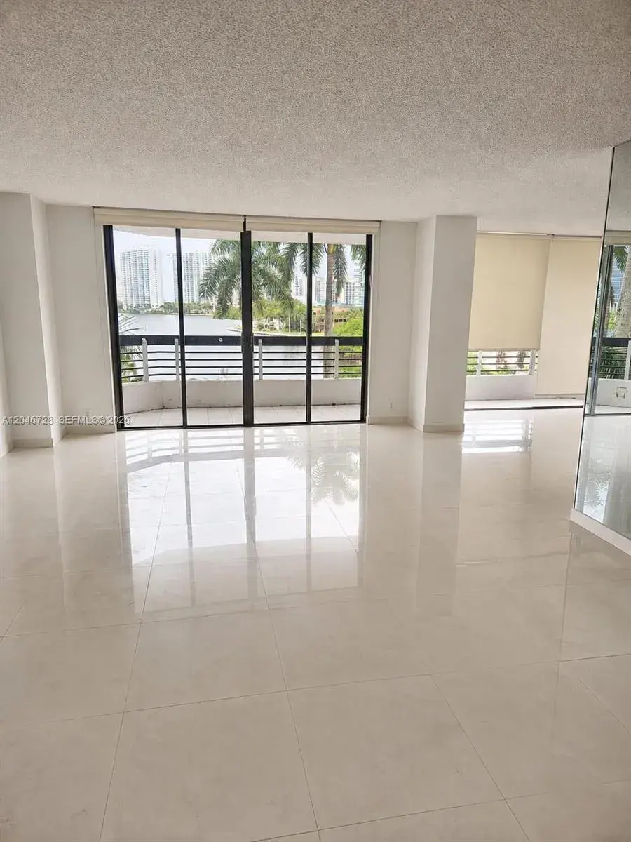 3530 Mystic Pointe Dr # 405, Aventura FL 33180