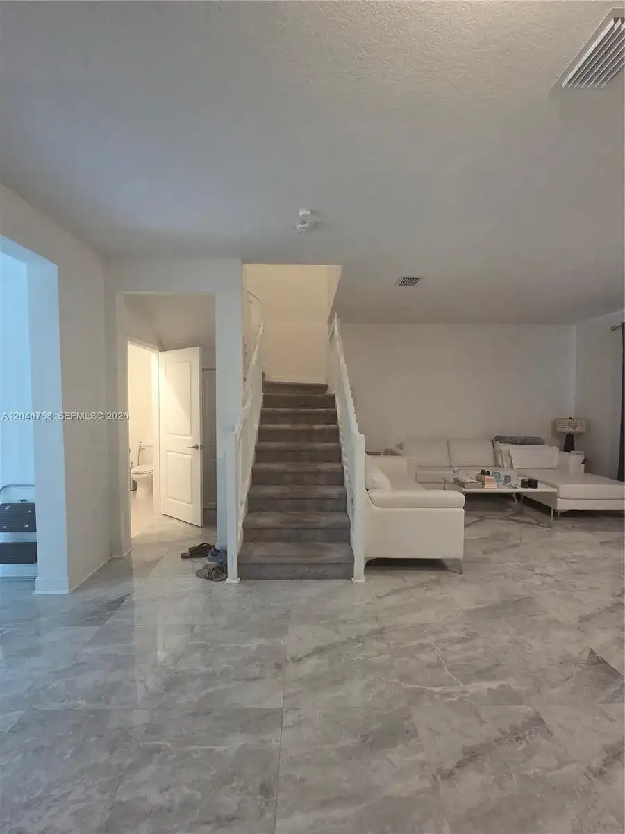 21124 NE 8th Ave # 211, Miami FL 33179 photo 2