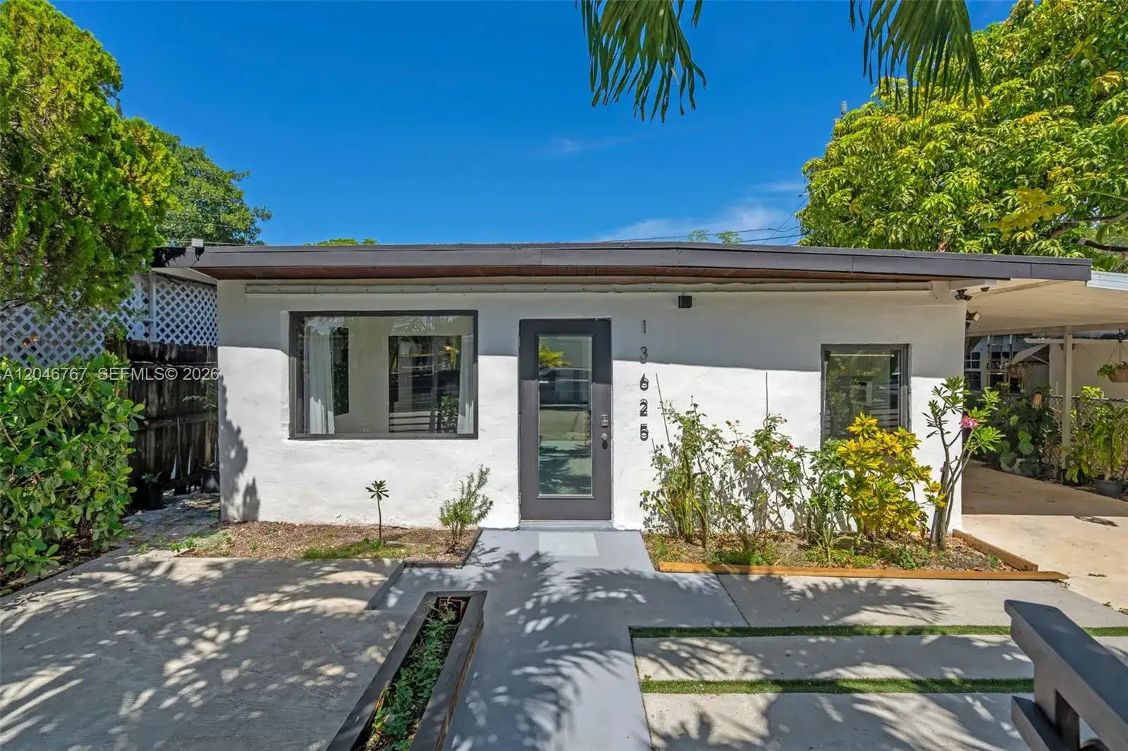 13625 NE 20th Pl, North Miami Beach FL 33181 photo 2