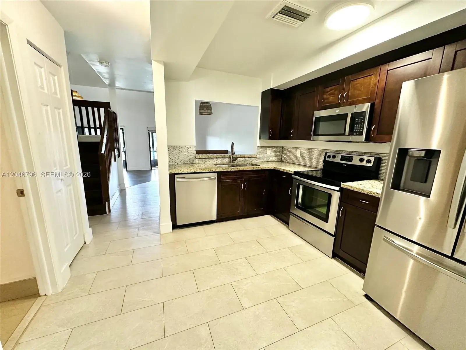4245 S Pine Island Rd, Davie FL 33328