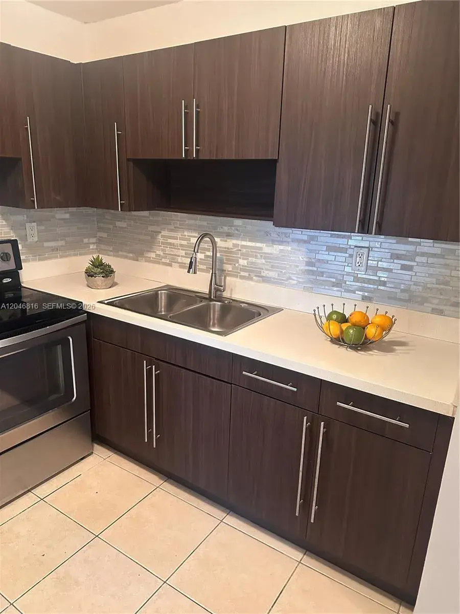 1720 Funston St # 203, Hollywood FL 33020