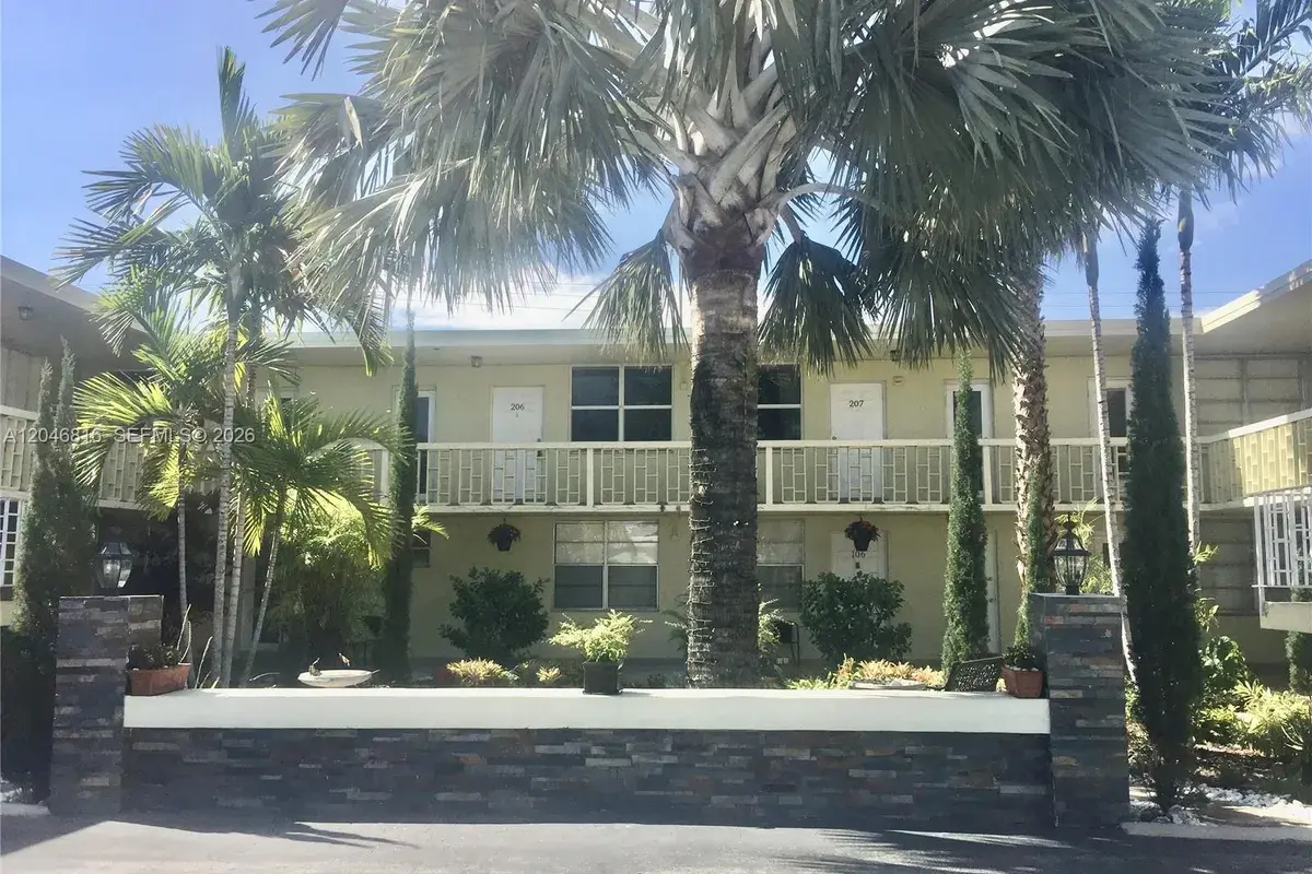 1720 Funston St # 203, Hollywood FL 33020