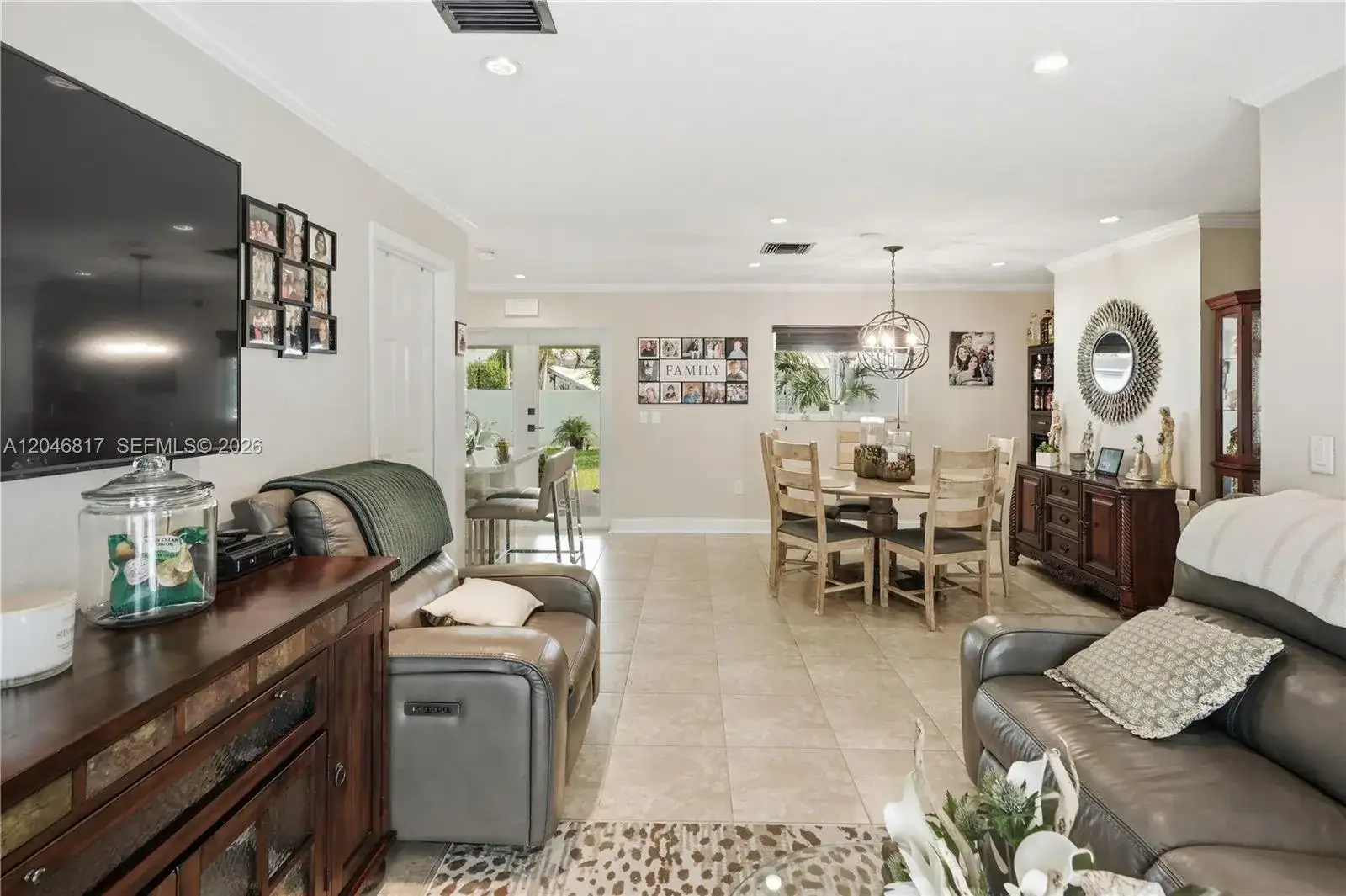 10451 SW 201st Ter, Cutler Bay FL 33189 photo 4