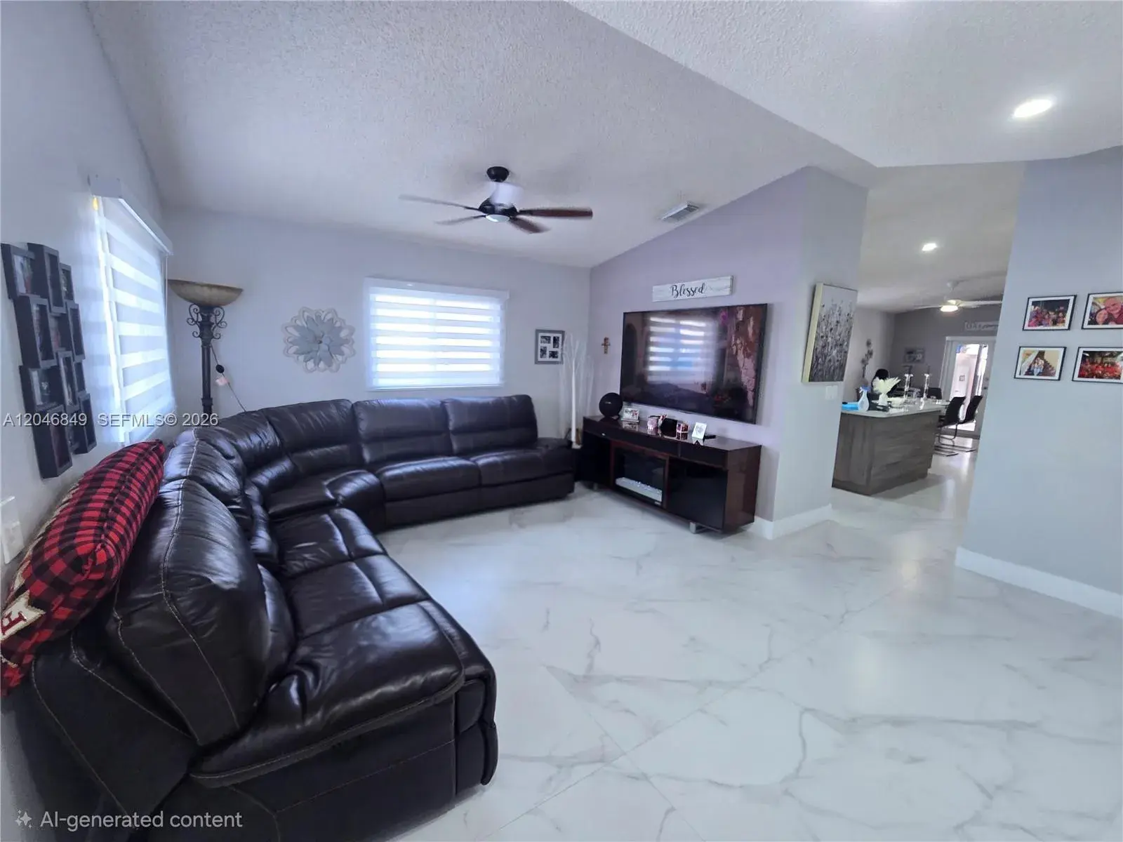 2727 W 70th St, Hialeah FL 33016