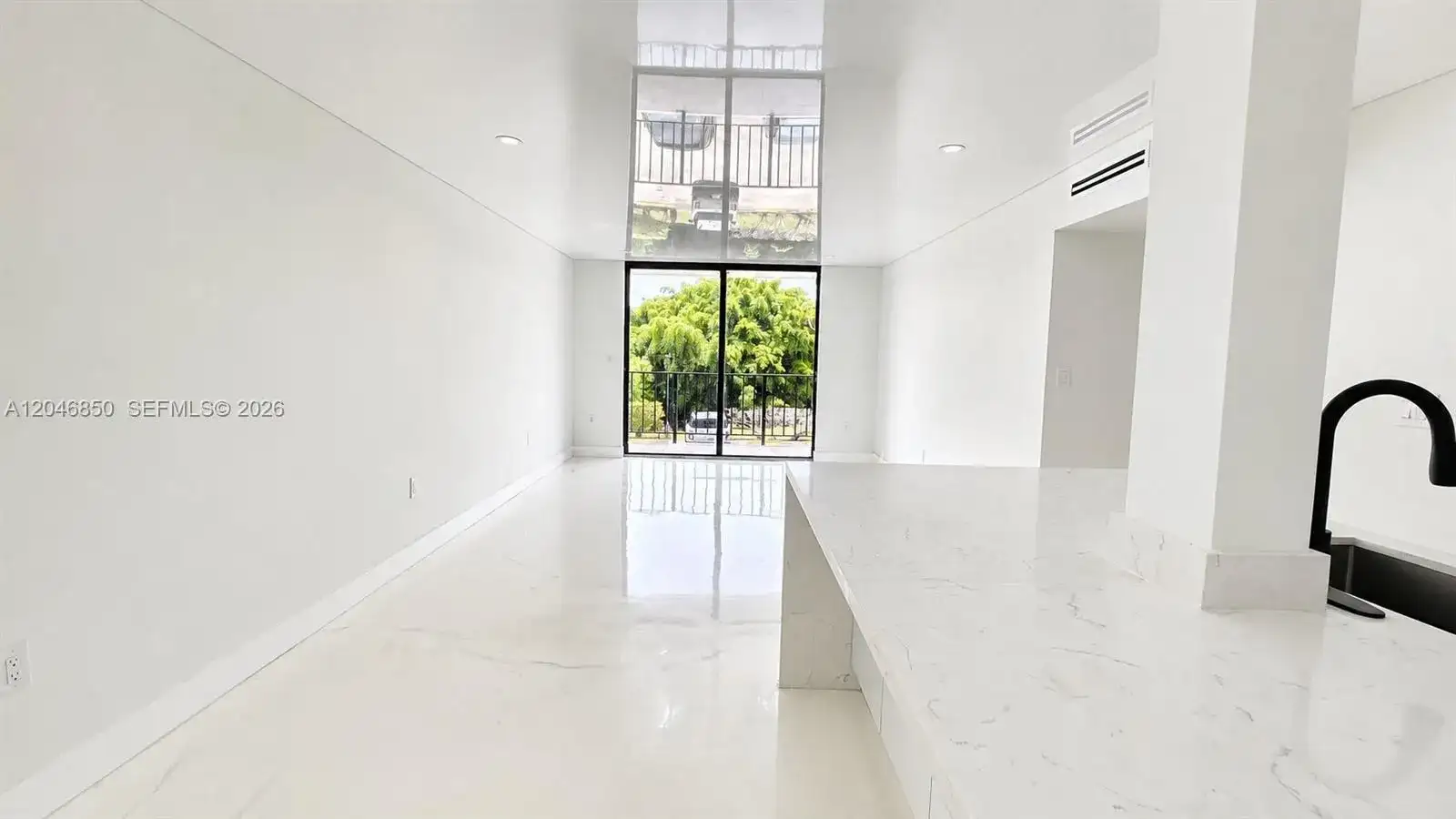 9682 Fontainebleau Blvd # 203, Miami FL 33172 photo 2