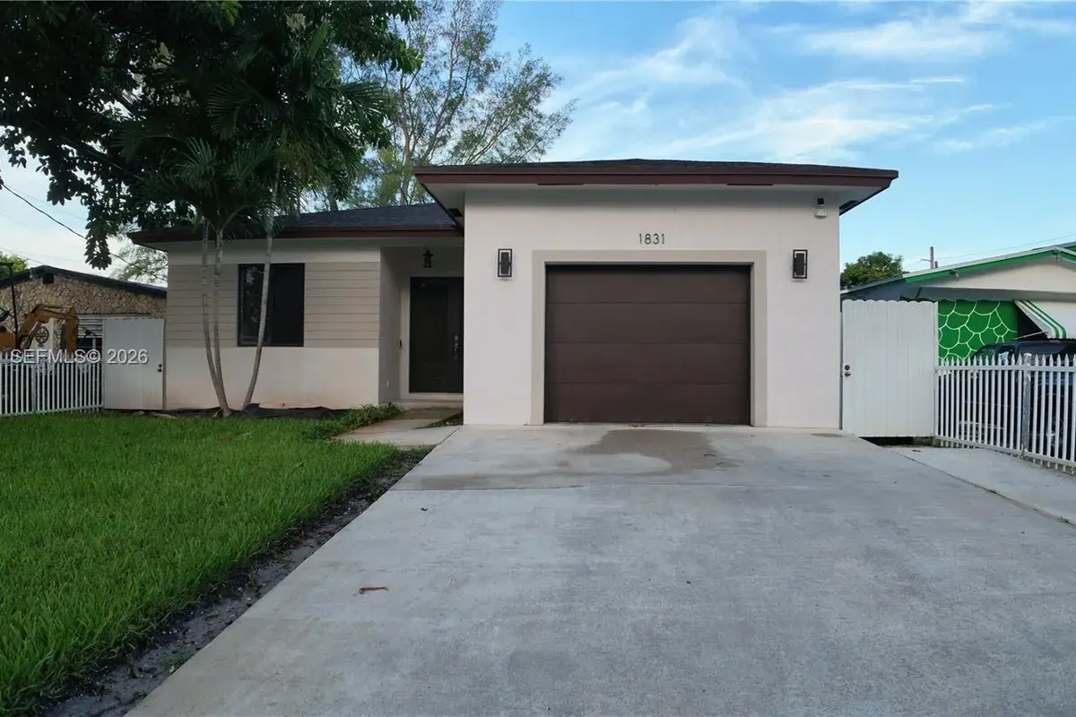 1831 SW 48th Ave, West Park FL 33023