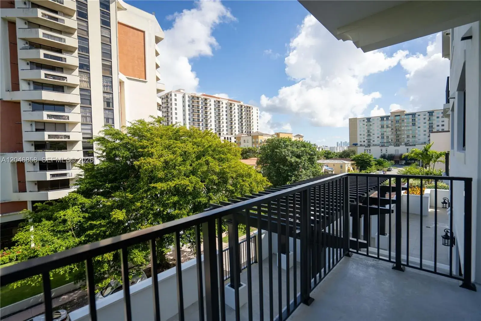 1091 Galiano St # 404, Coral Gables FL 33134
