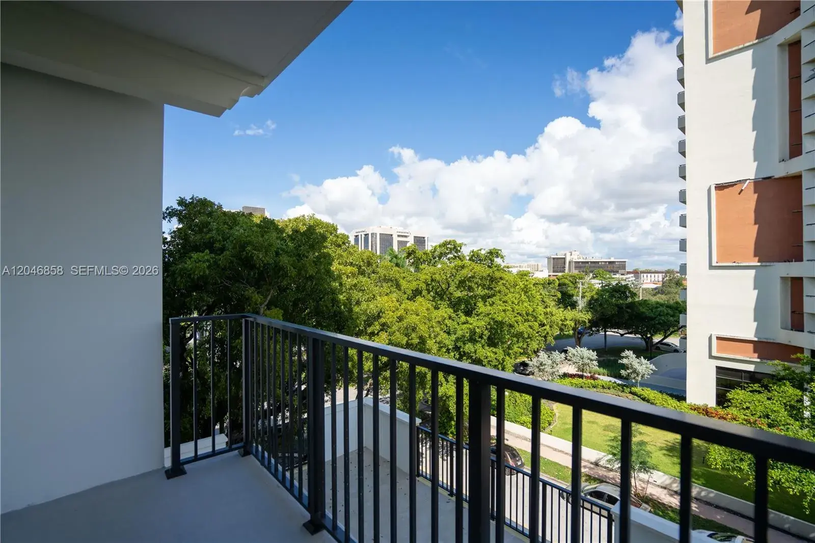1091 Galiano St # 404, Coral Gables FL 33134
