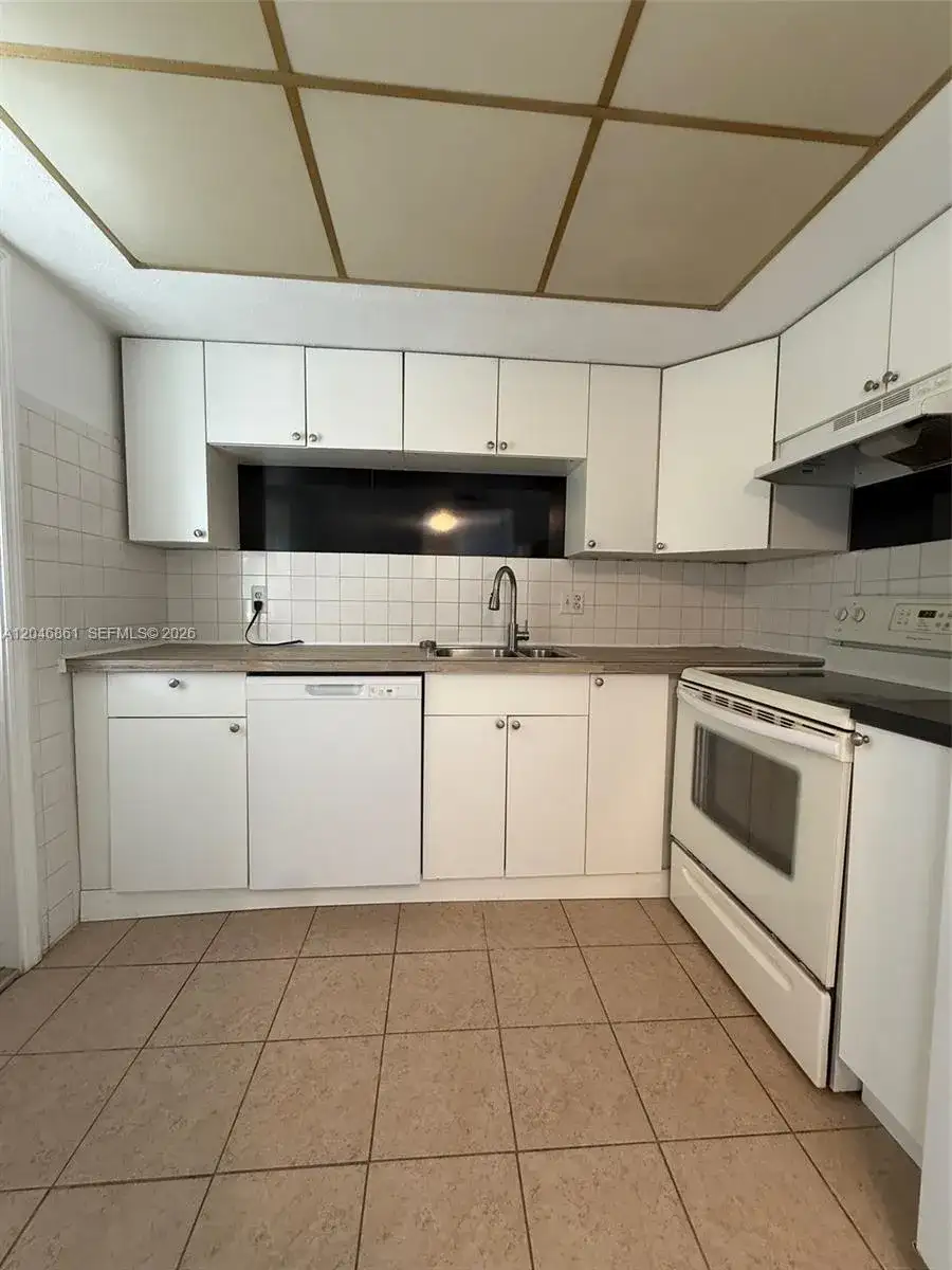 3300 NE 10th Ter # 53, Pompano Beach FL 33064 photo 2
