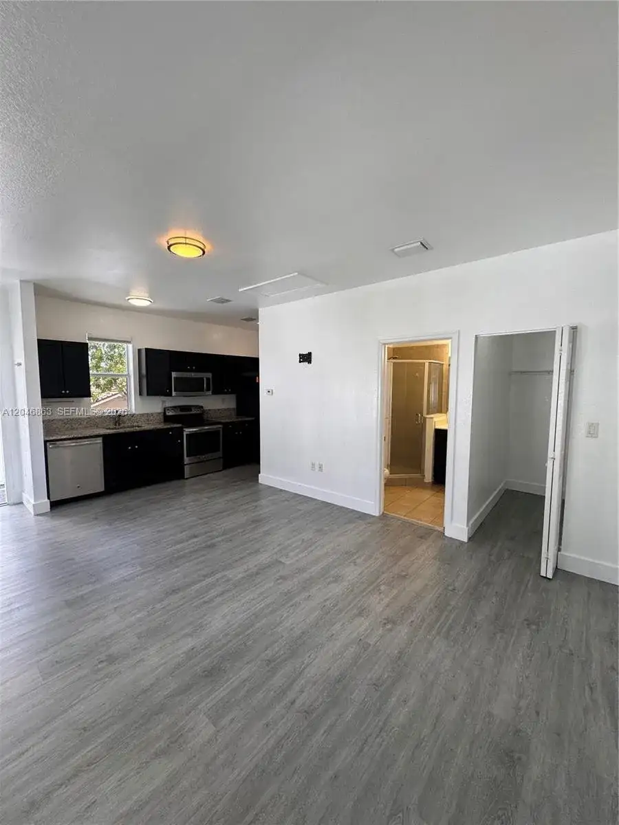 16934 SW 92nd St Cir, Miami FL 33196 photo 4